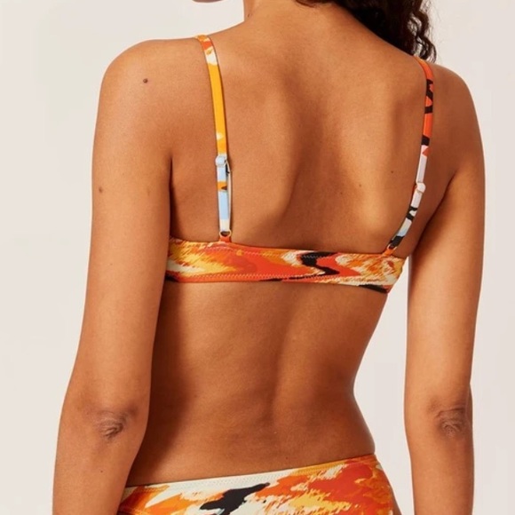 SOLID & STRIPED - Elsa Top in Distortia - Picture 2 of 6